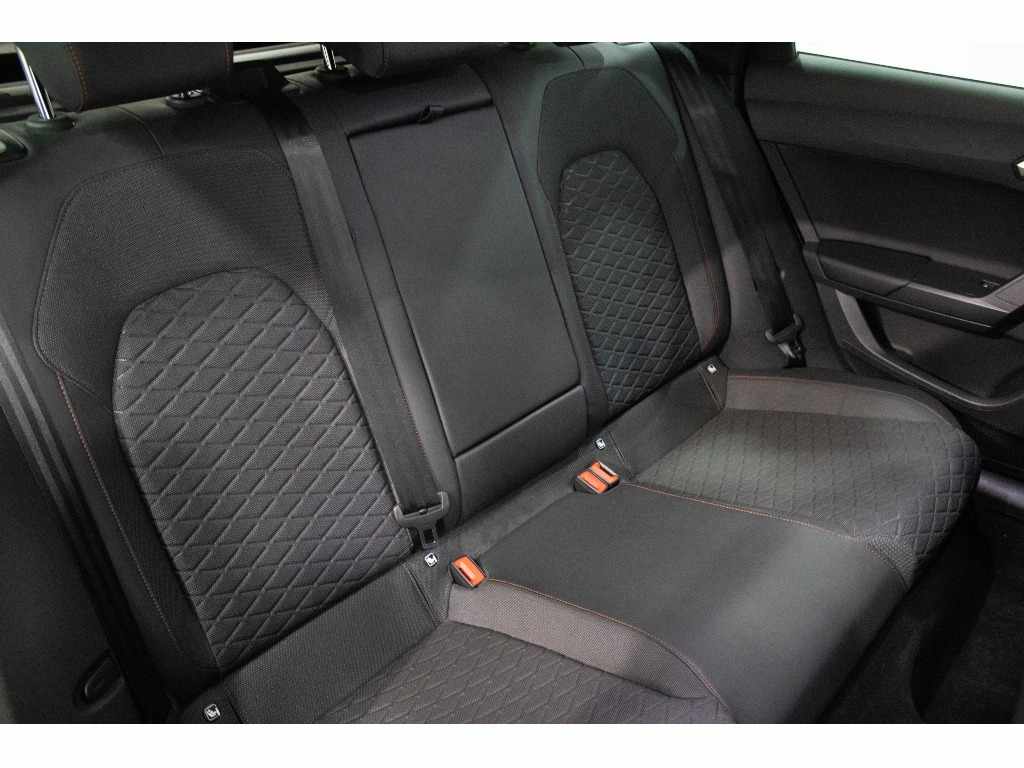 seat-leon-st-2024-hibrido-1395cc