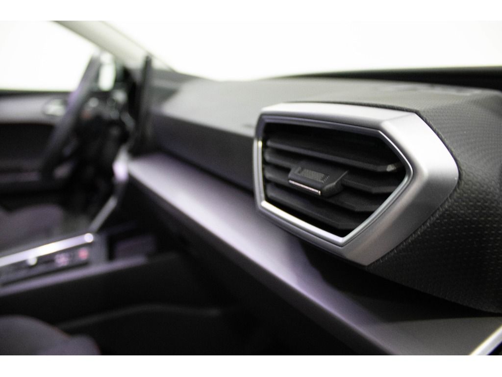seat-leon-st-2024-hibrido-1395cc