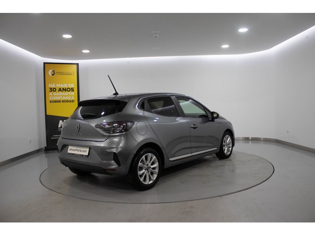 renault-clio-2024-gpl-999cc