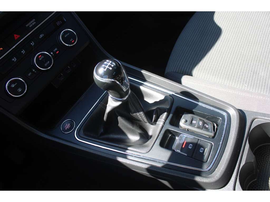 seat-leon-2018-diesel-1598cc