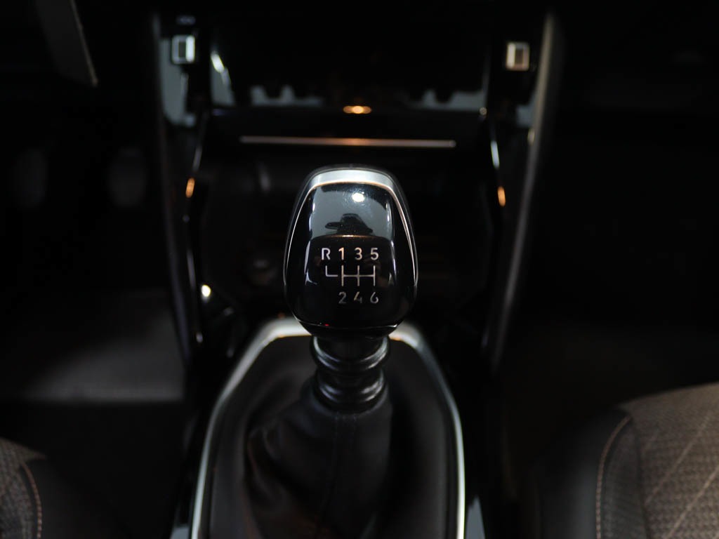 peugeot-208-2025-gasolina-1199cc