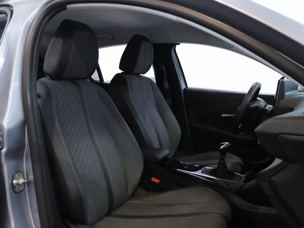 peugeot-208-2025-gasolina-1199cc
