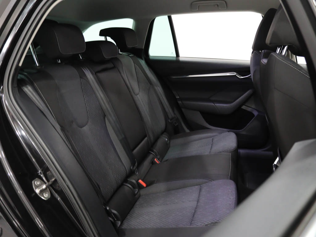 skoda-octavia-break-2021-hibrido-1395cc