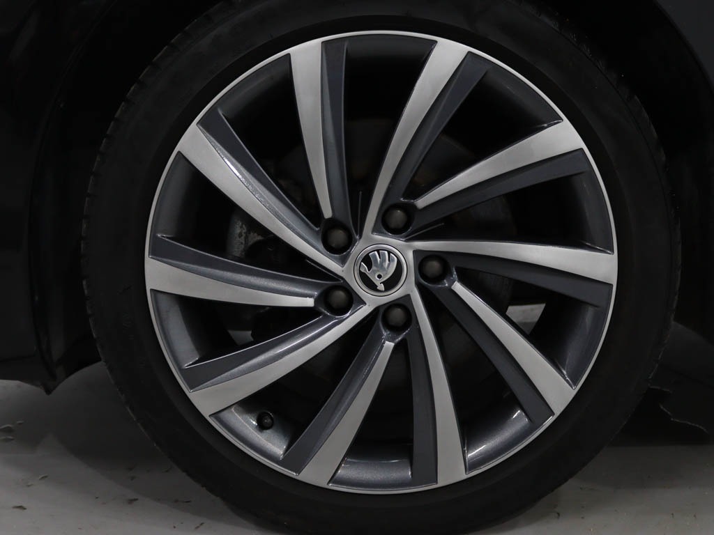 skoda-octavia-break-2021-hibrido-1395cc
