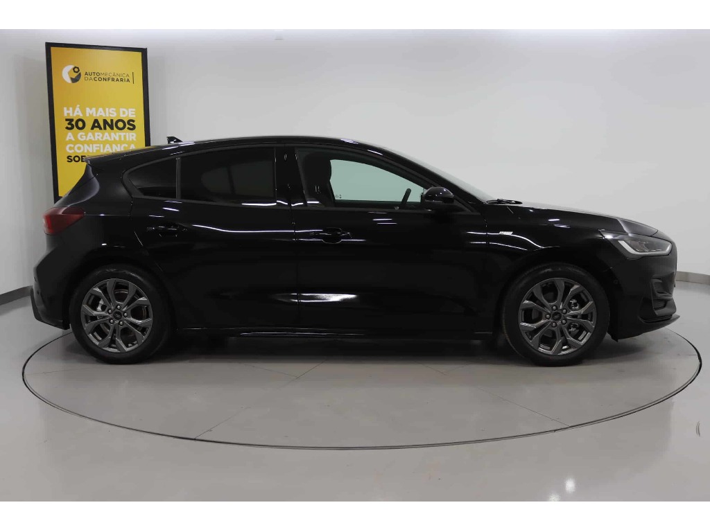 ford-focus-2023-diesel-1499cc