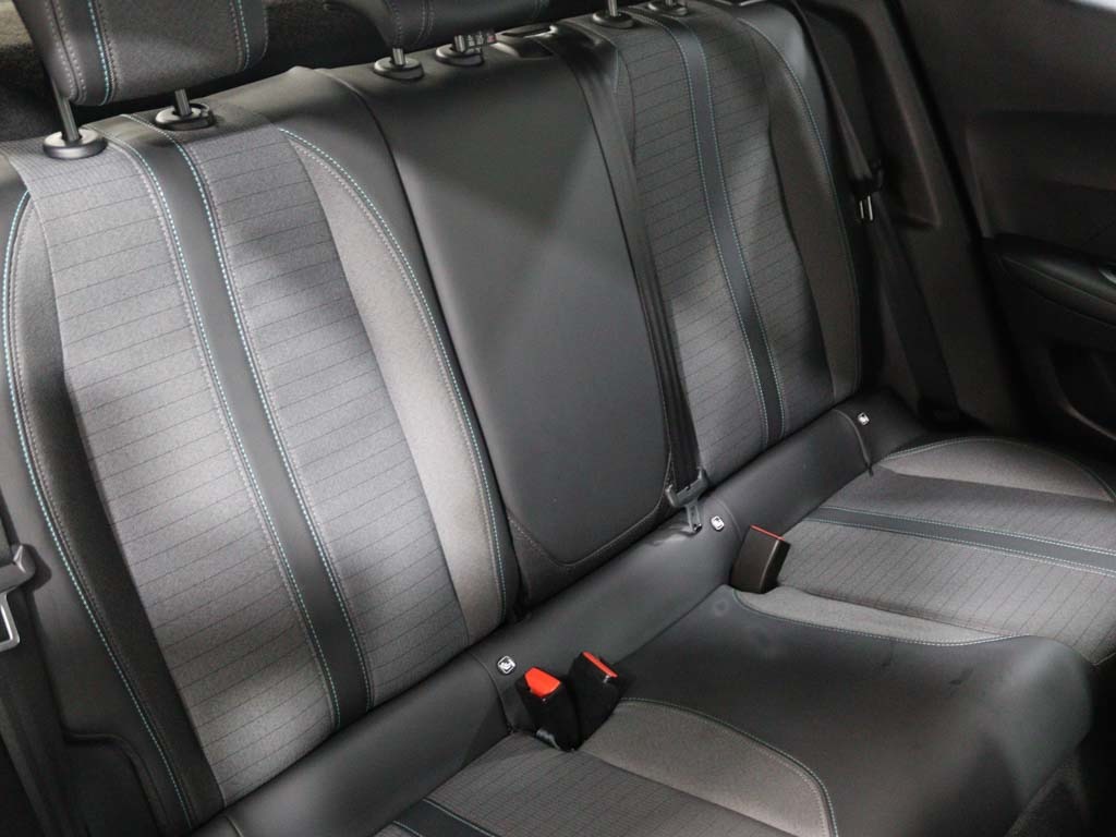 peugeot-2008-2022-gasolina-1199cc