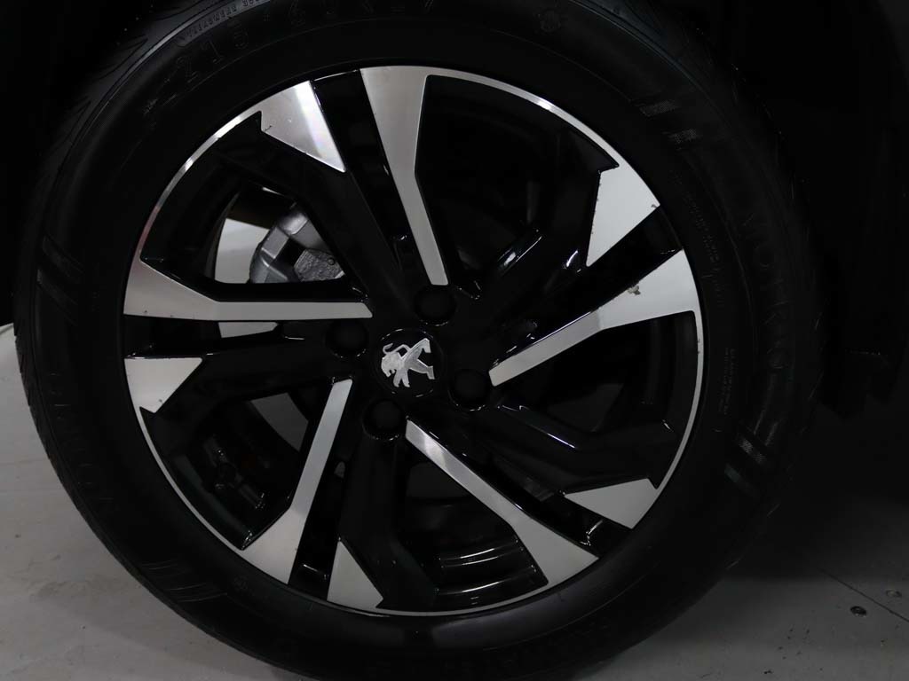 peugeot-2008-2022-gasolina-1199cc
