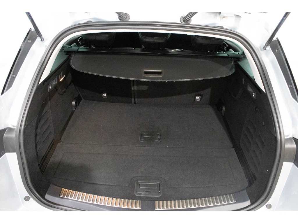renault-megane-sport-tourer-2021-diesel-1461cc