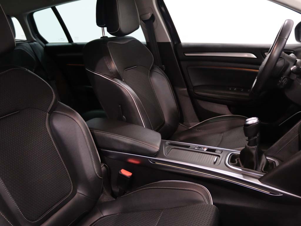renault-megane-sport-tourer-2019-diesel-1461cc