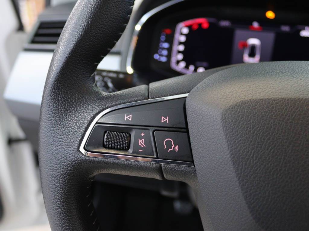 seat-arona-2019-gasolina-999cc
