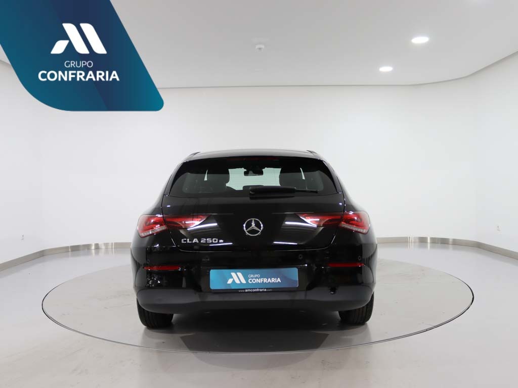 mercedes-benz-cla-2022-hibrido-1332cc