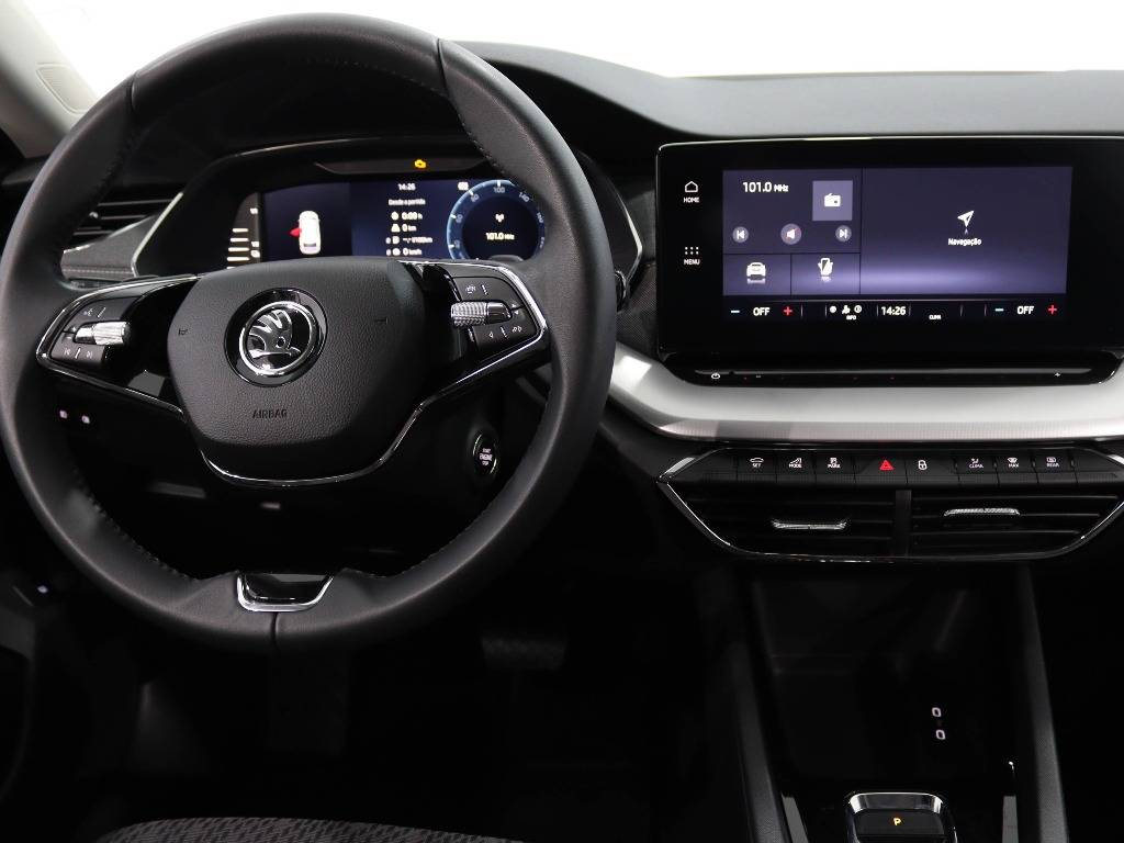 skoda-octavia-break-2025-hibrido-0cc