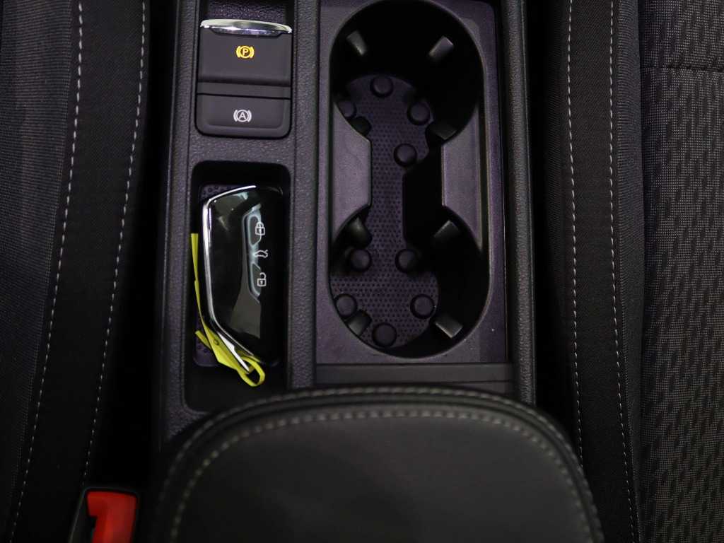 skoda-octavia-break-2025-hibrido-0cc