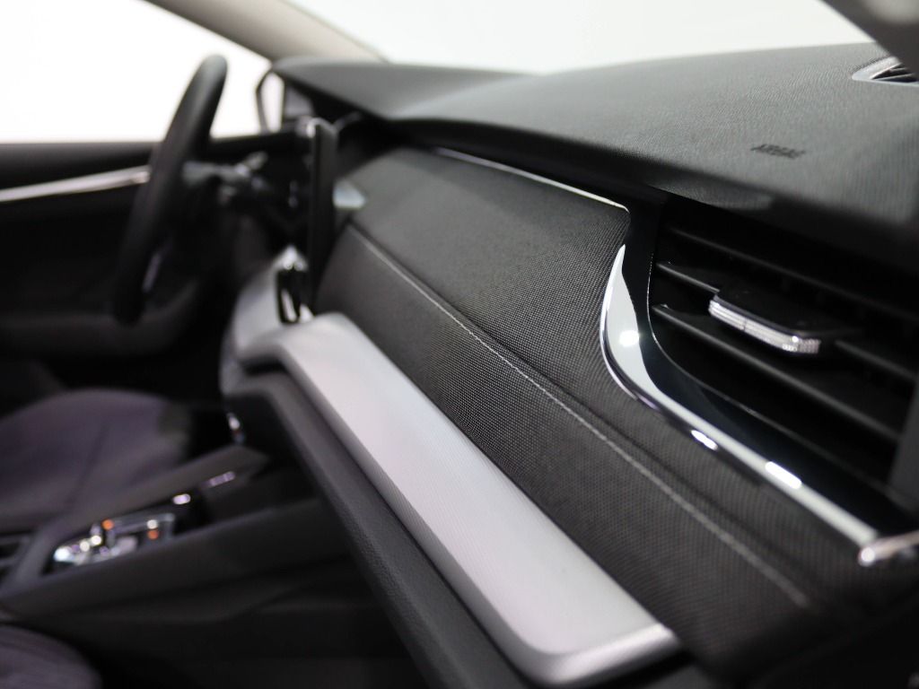 skoda-octavia-break-2025-hibrido-0cc