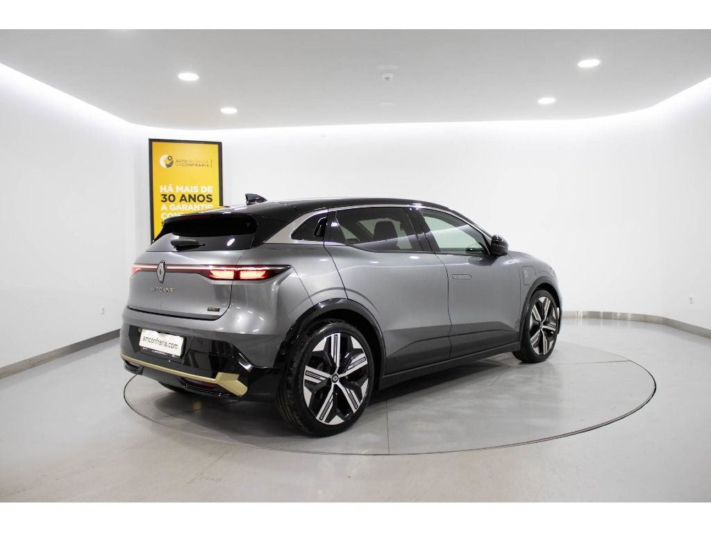 renault-megane-e-tech-2024-eletrico-400cc