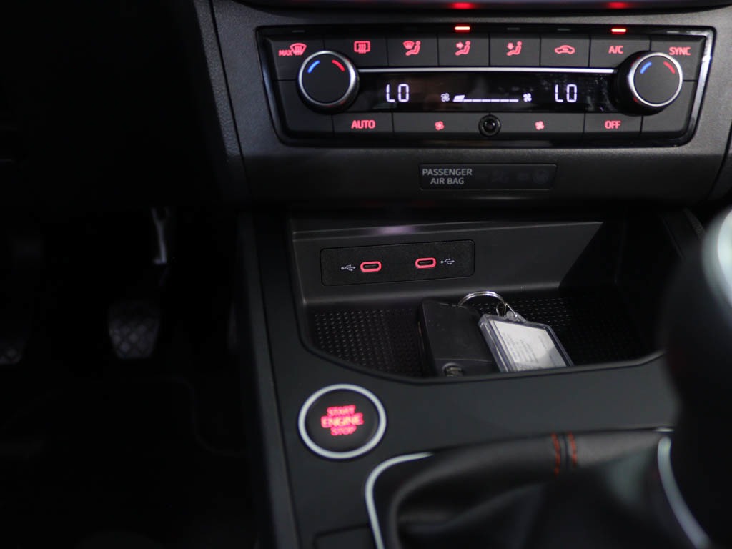 seat-ibiza-2025-gasolina-999cc
