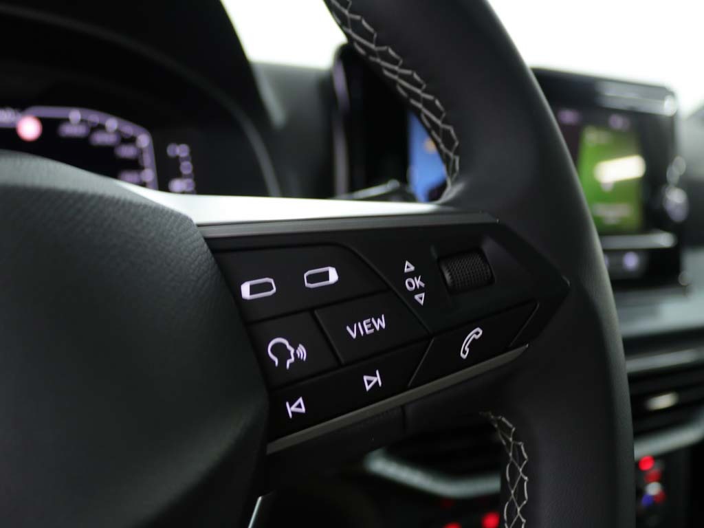 seat-arona-2025-gasolina-999cc