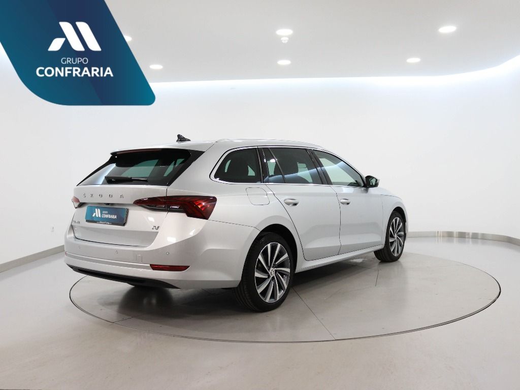 skoda-octavia-break-2025-hibrido-0cc