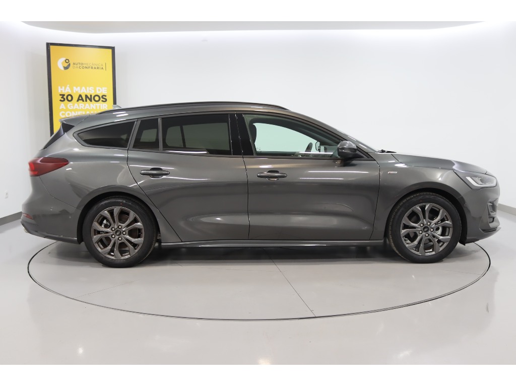 ford-focus-sw-2023-diesel-1499cc