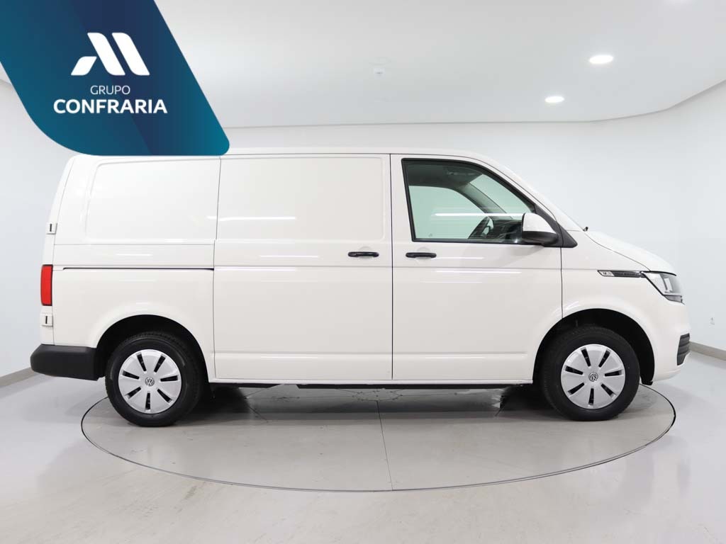 volkswagen-transporter-2023-diesel-1968cc