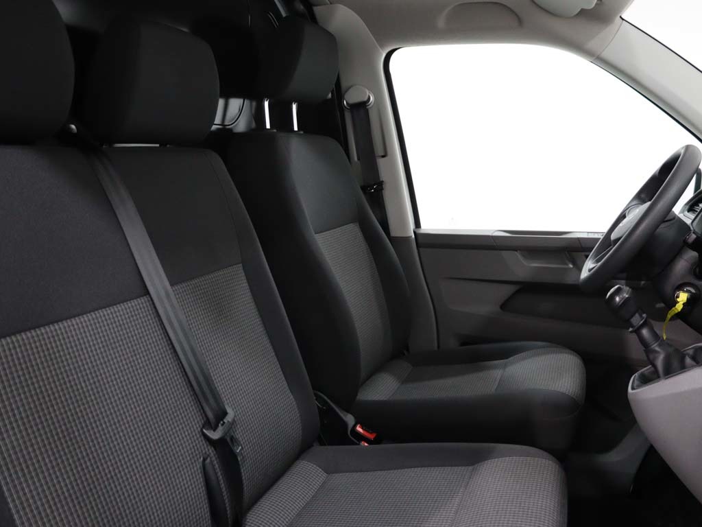 volkswagen-transporter-2023-diesel-1968cc