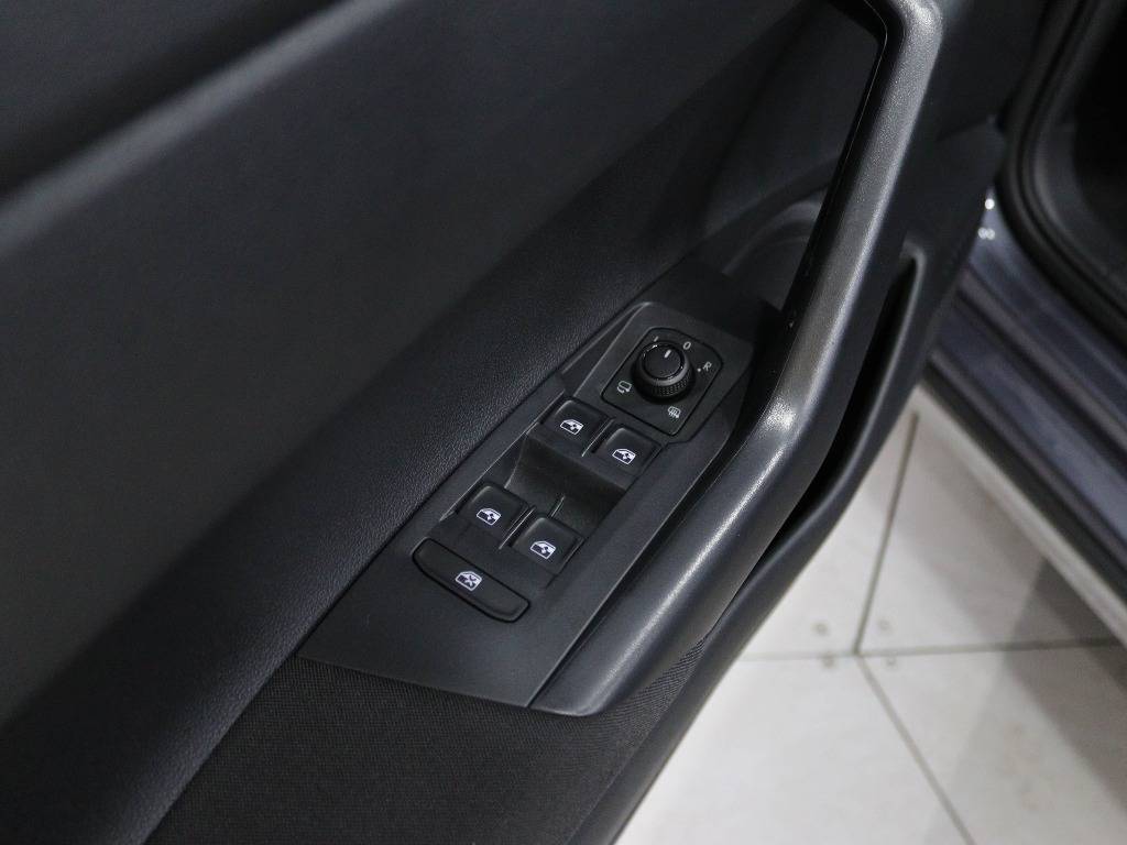 volkswagen-taigo-2025-gasolina-999cc