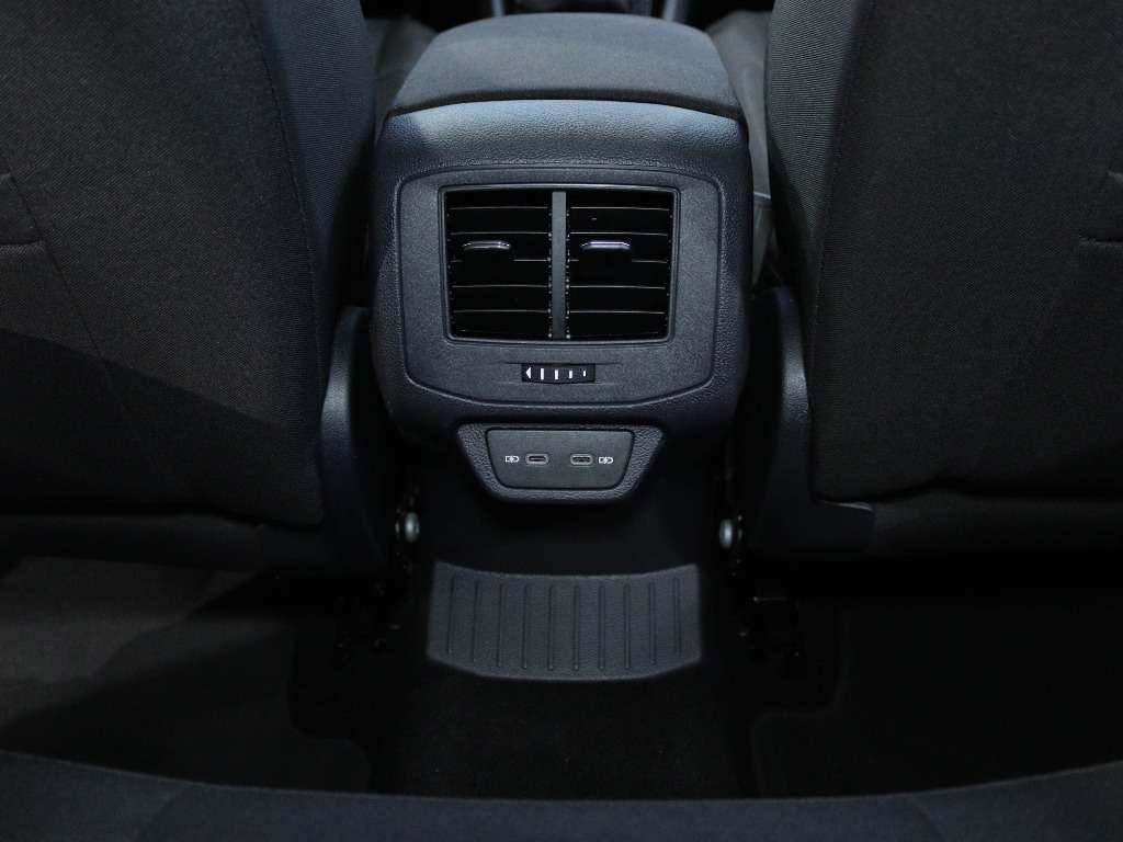 volkswagen-t-roc-2025-gasolina-999cc