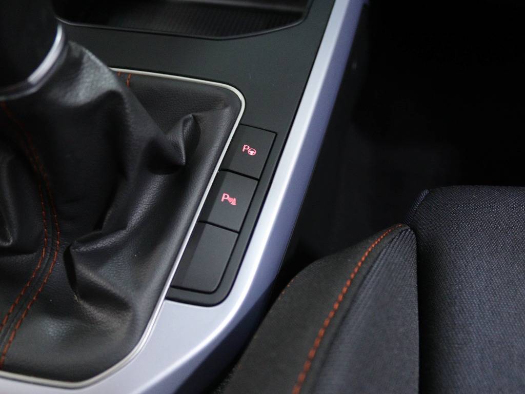 seat-arona-2024-gasolina-999cc