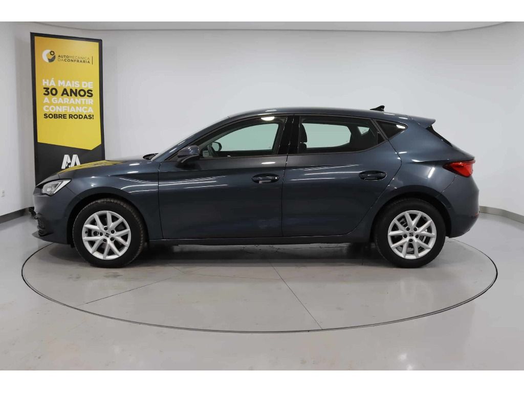 seat-leon-2023-diesel-1968cc