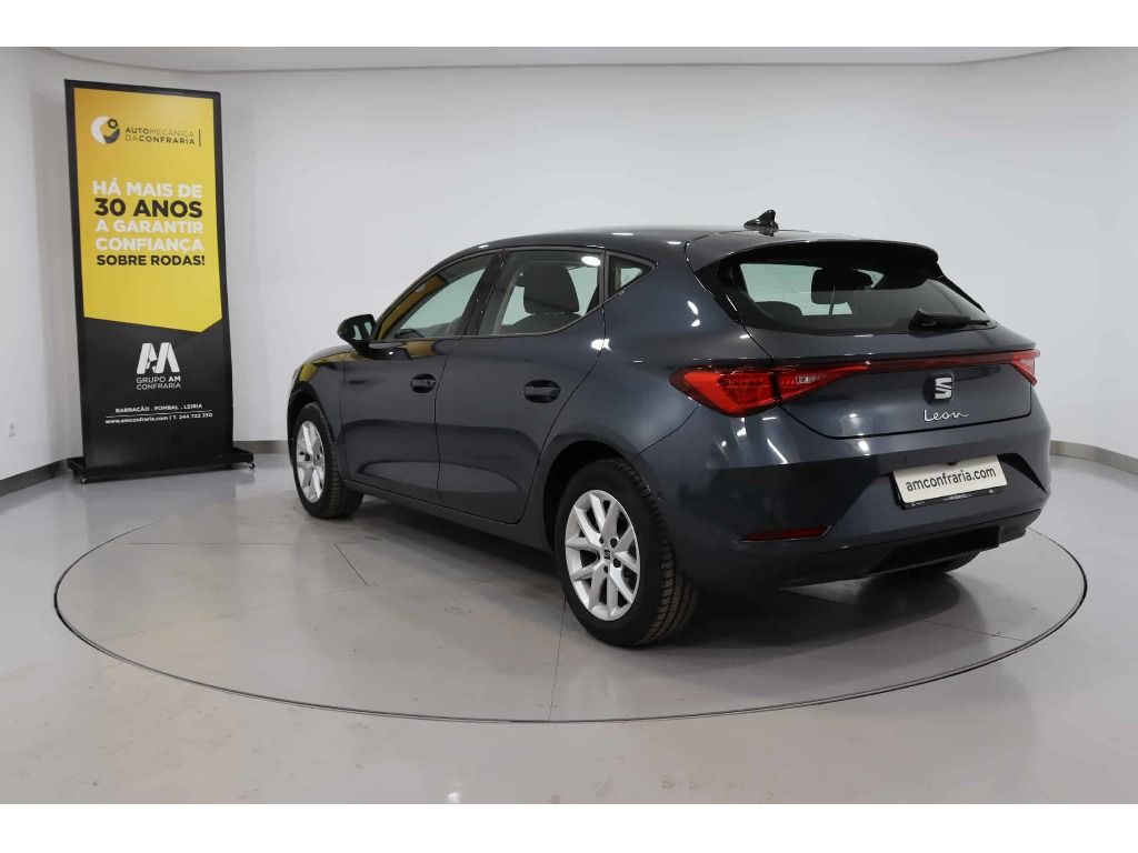 seat-leon-2023-diesel-1968cc