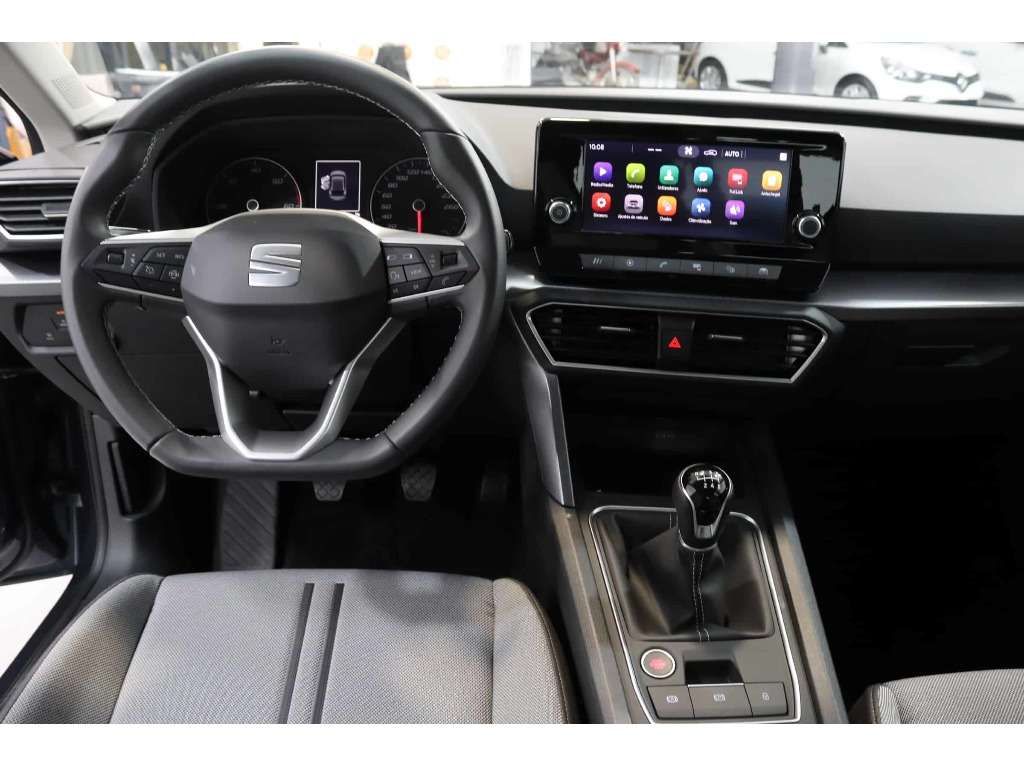 seat-leon-2023-diesel-1968cc