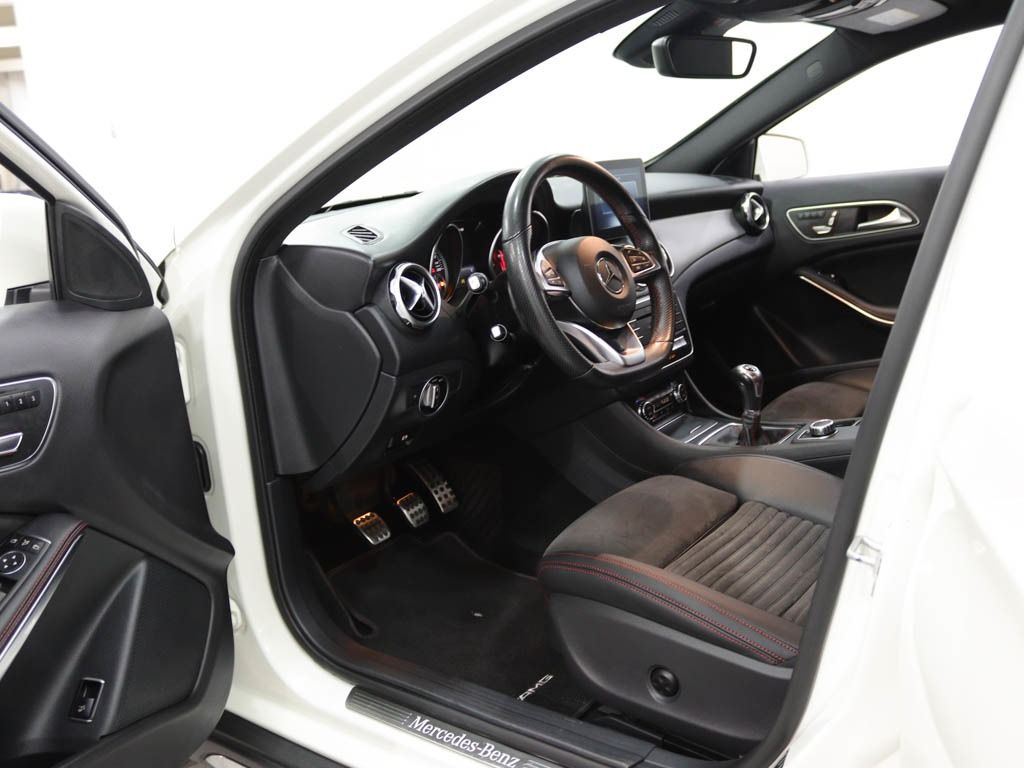mercedes-benz-gla-2017-diesel-1461cc