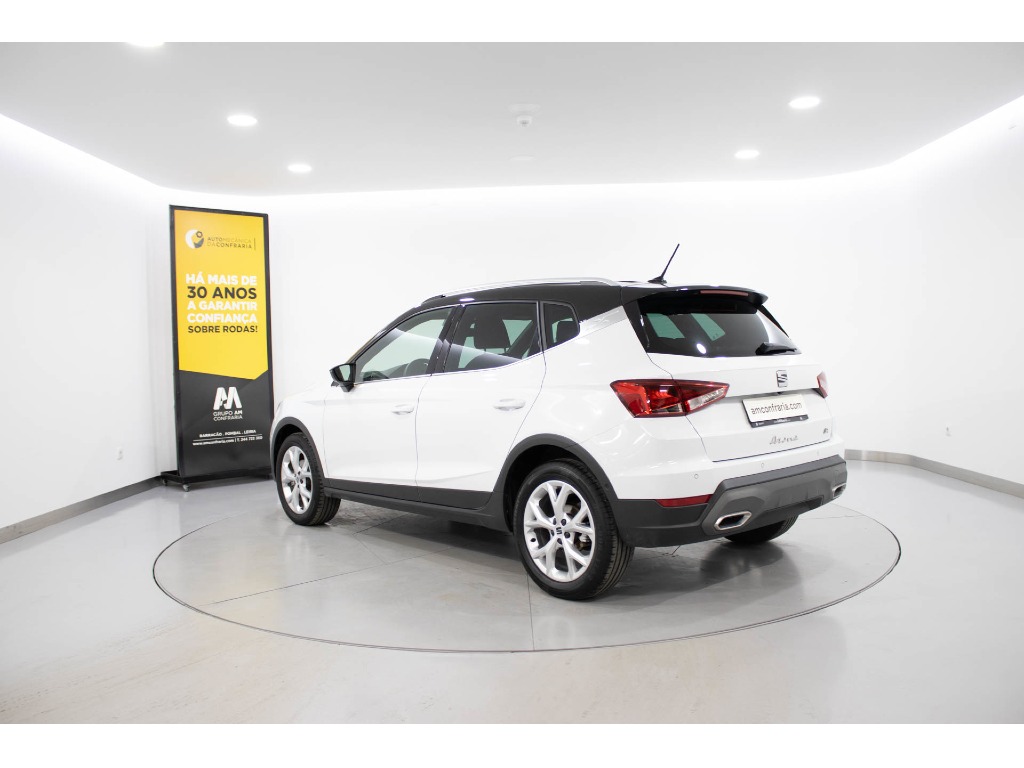 seat-arona-2023-gasolina-999cc