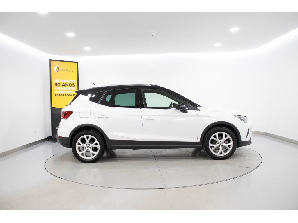 seat-arona-2023-gasolina-999cc