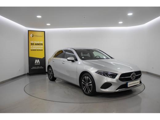 mercedes-benz-classe-a-2023-hibrido-1332cc