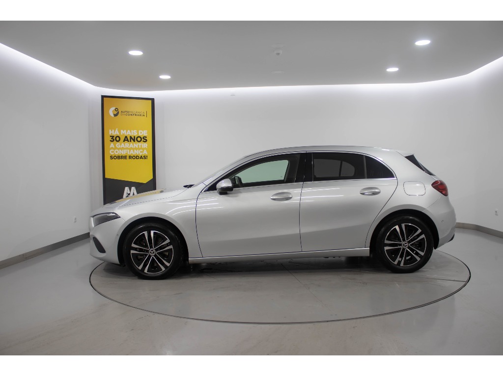 mercedes-benz-classe-a-2023-hibrido-1332cc