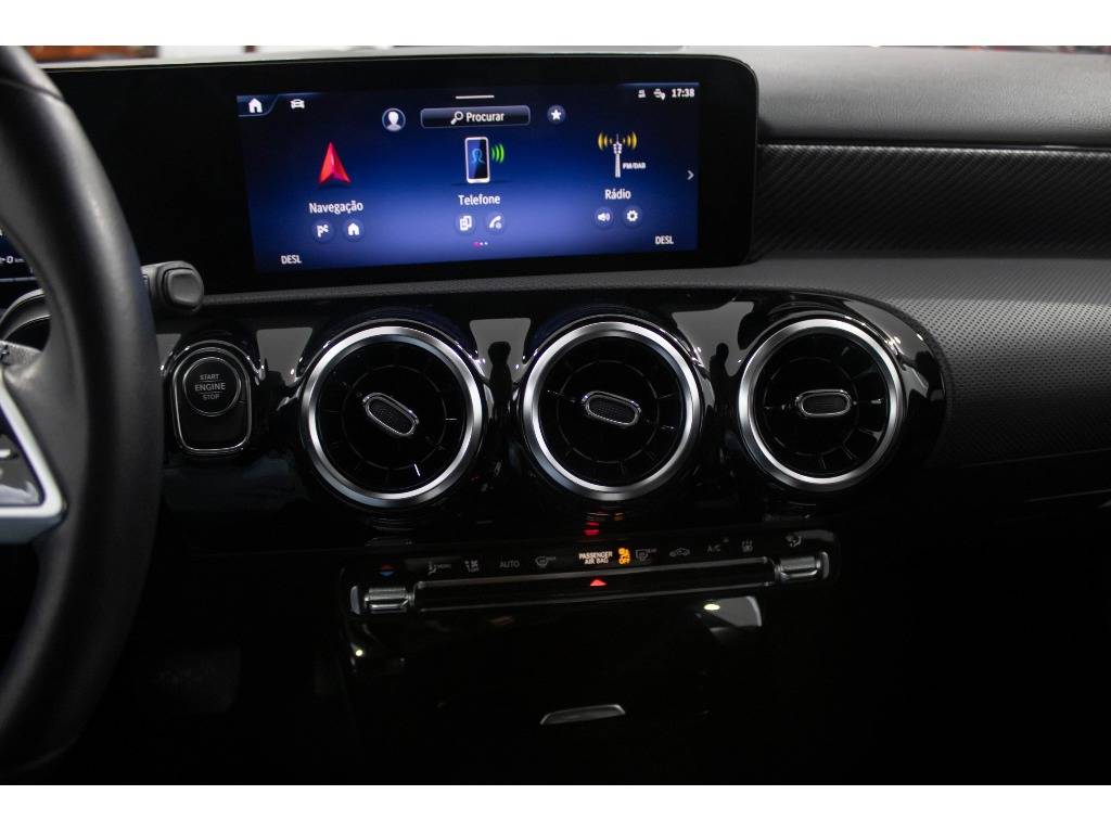mercedes-benz-classe-a-2023-hibrido-1332cc