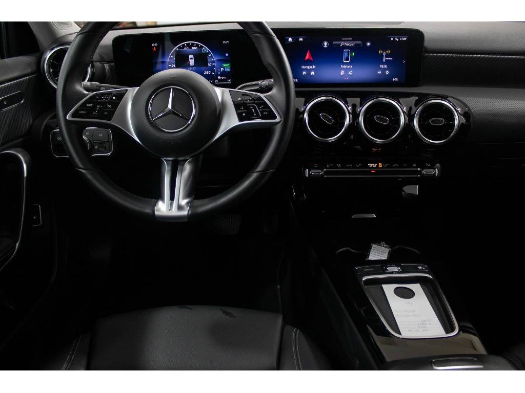 mercedes-benz-classe-a-2023-hibrido-1332cc