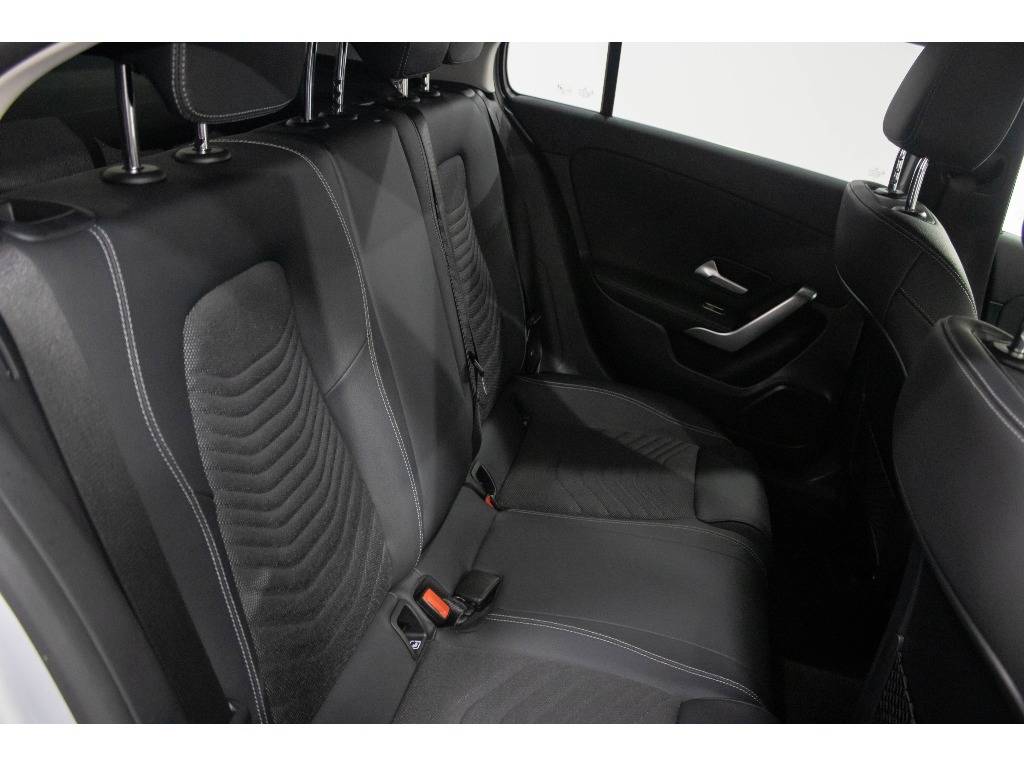 mercedes-benz-classe-a-2023-hibrido-1332cc