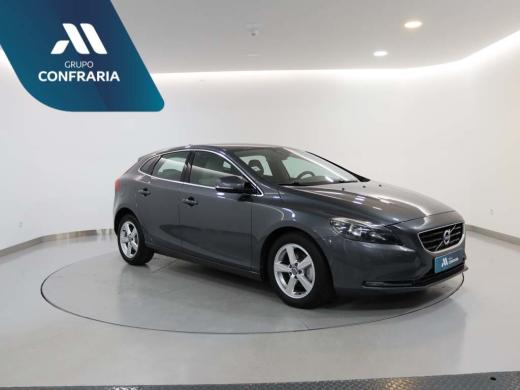 volvo-v40-2014-diesel-1560cc