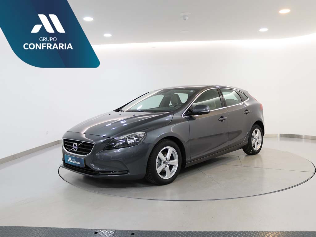 volvo-v40-2014-diesel-1560cc