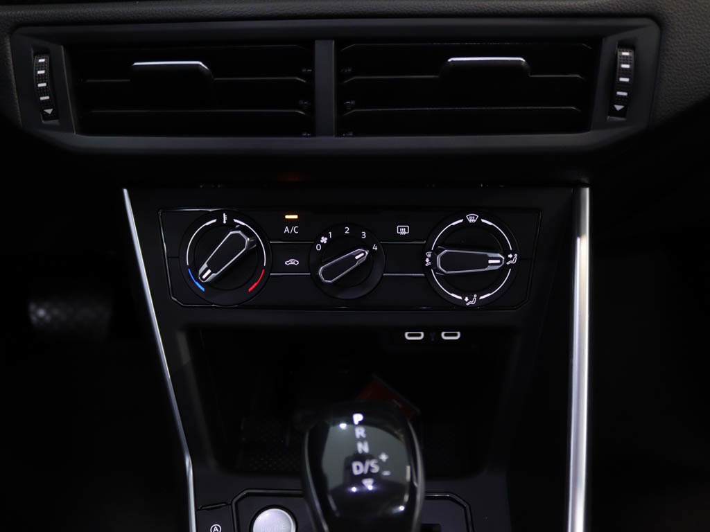 volkswagen-taigo-2025-gasolina-999cc
