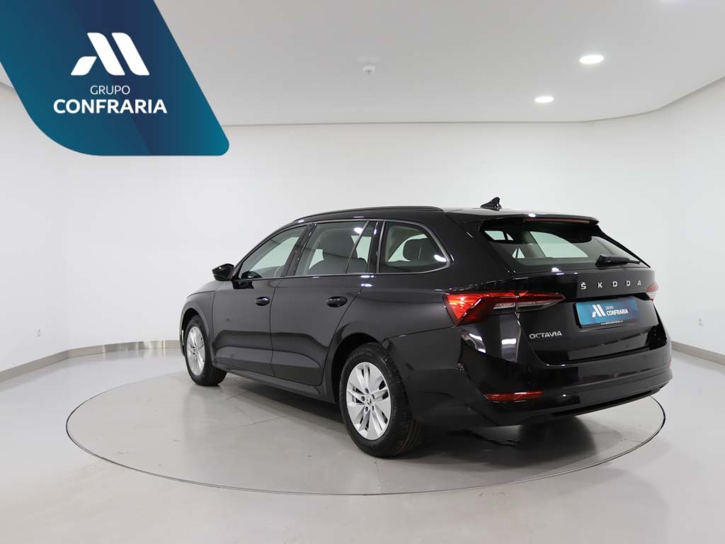 skoda-octavia-break-2024-diesel-1968cc