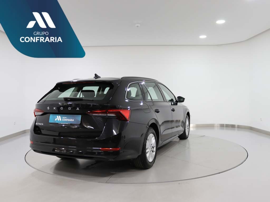 skoda-octavia-break-2024-diesel-1968cc