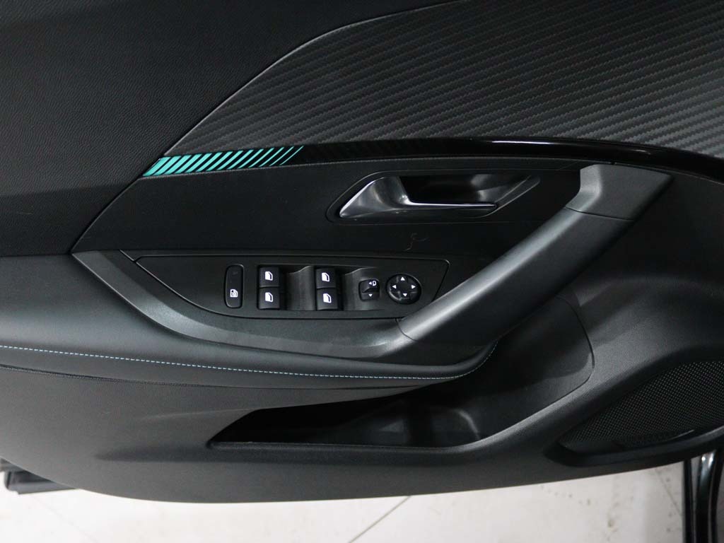 peugeot-2008-2021-gasolina-1199cc