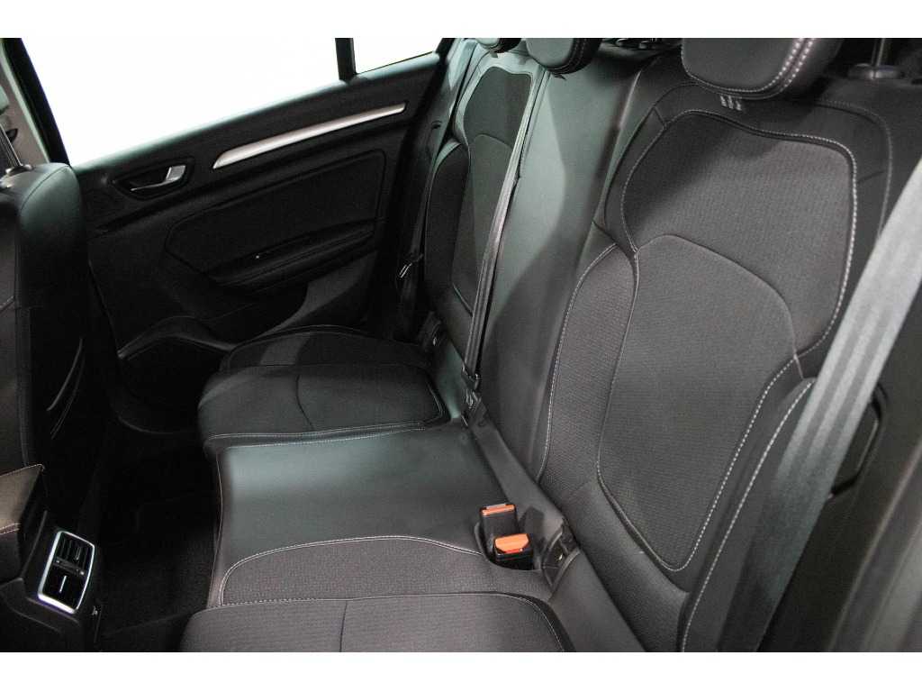 renault-megane-sport-tourer-2023-diesel-1461cc