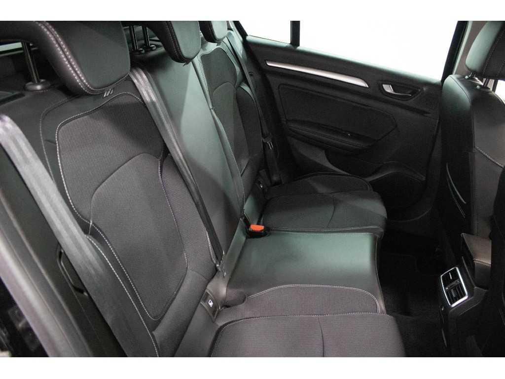 renault-megane-sport-tourer-2023-diesel-1461cc