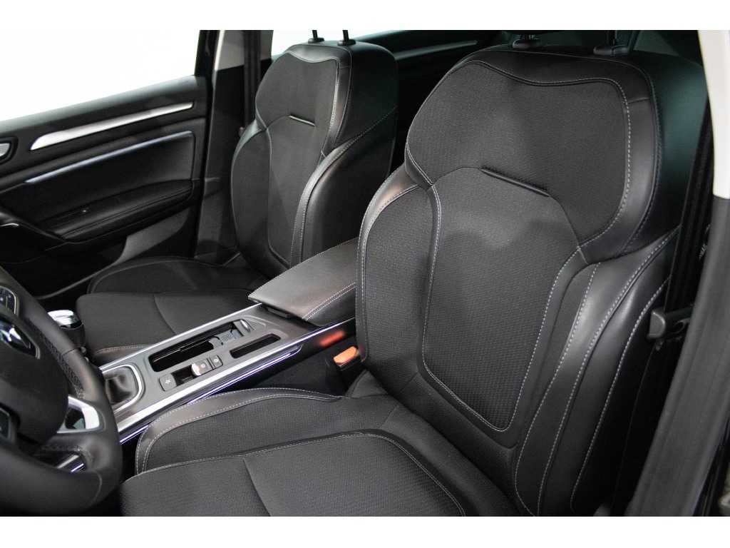 renault-megane-sport-tourer-2023-diesel-1461cc