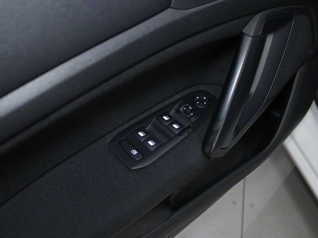 peugeot-308-2016-diesel-1560cc