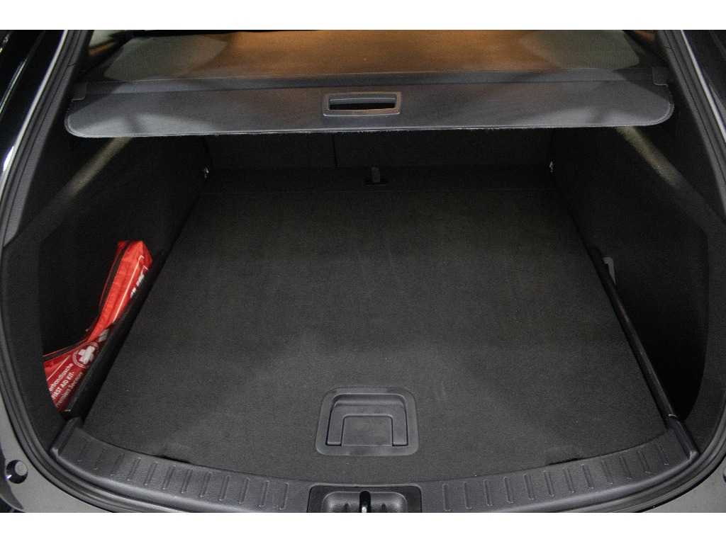 suzuki-swace-2022-hibrido-a-gasolina-1798cc
